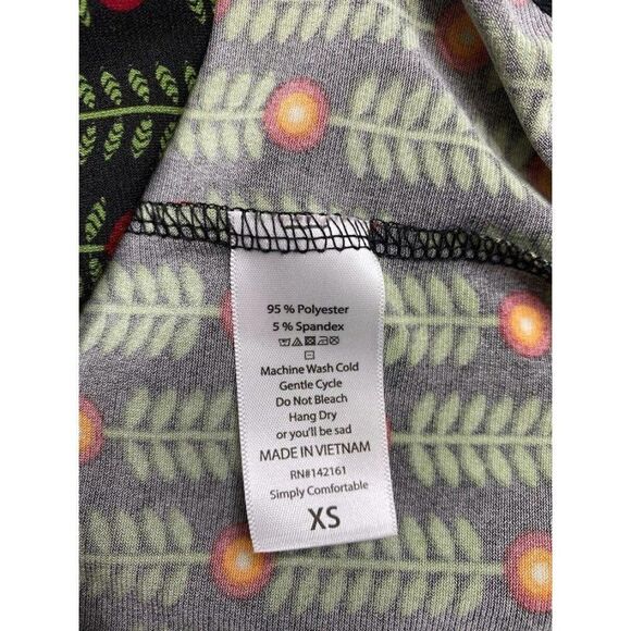 LuLaRoe‎ Irma Top Black Green Floral Slinky XS - Picture 6 of 6
